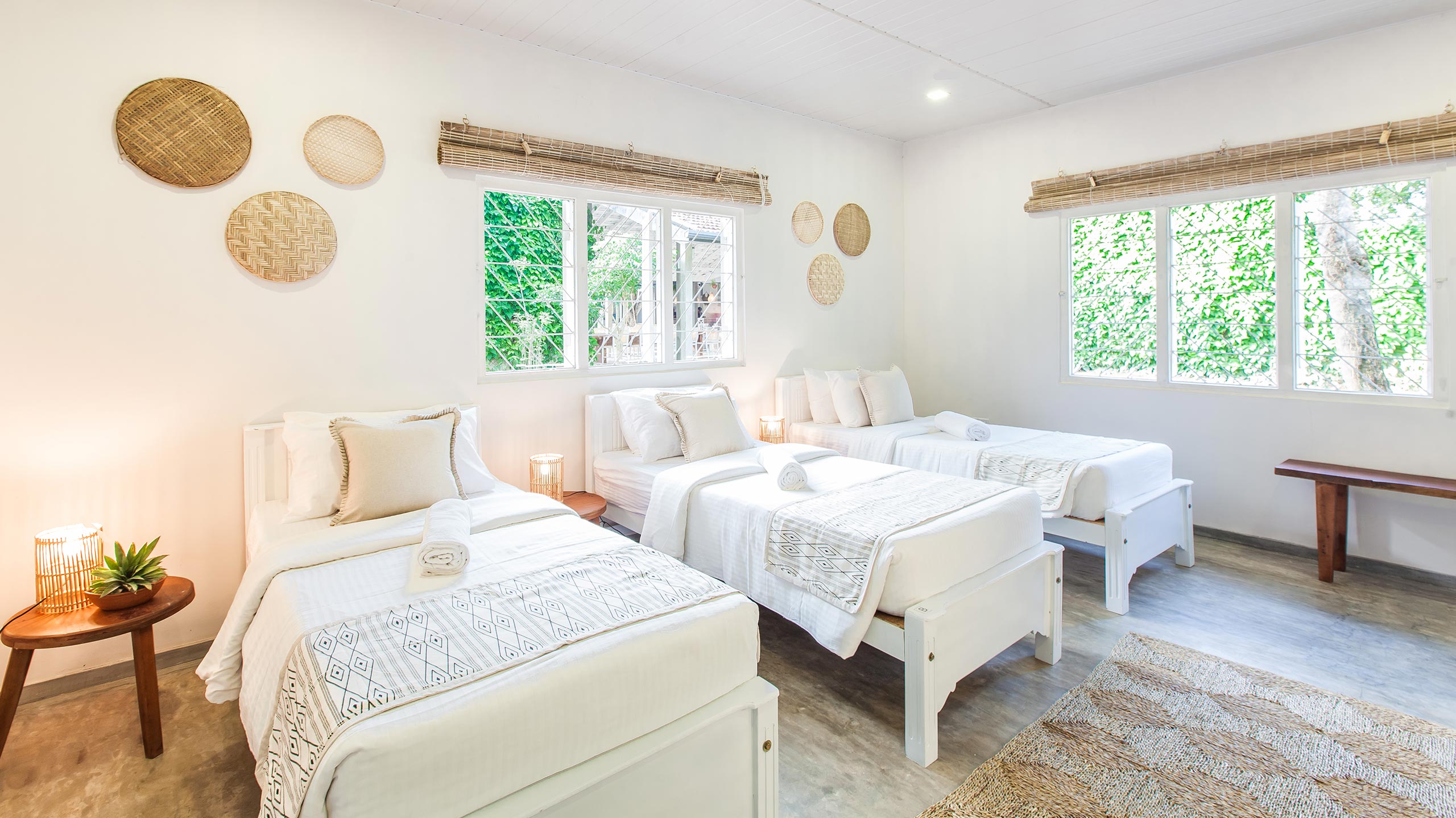 Standard Dorm mit Einzelbetten im Kima Surfcamp Weligama