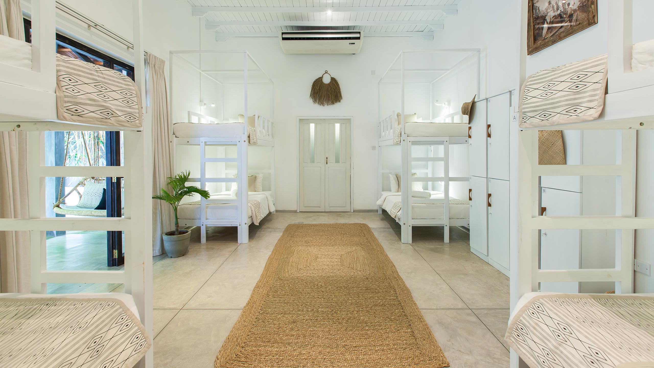 Superior Dorm mit Etagenbetten im Kima Surfcamp Weligama